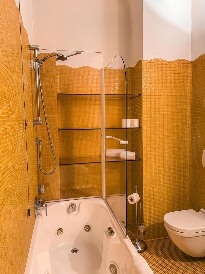Orologio Living Apartahotel Turín