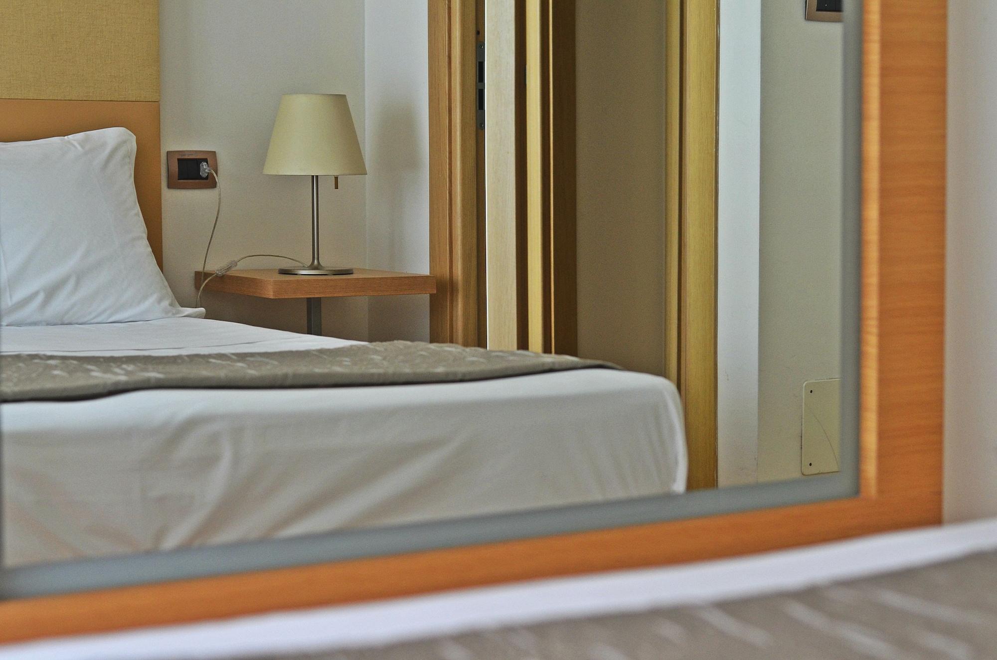 Orologio Living Apartahotel Turín